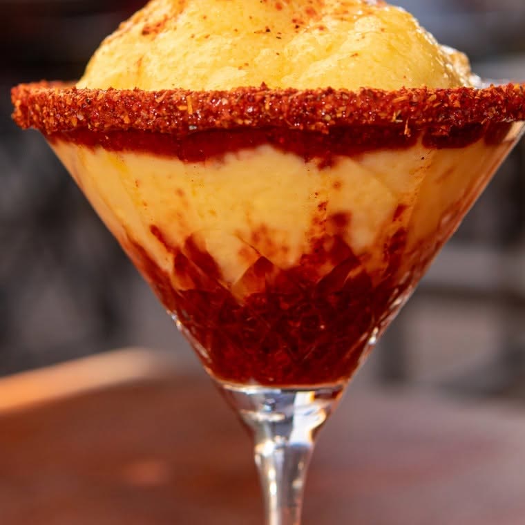 Margarita de mango con chamoy en Tex Grill